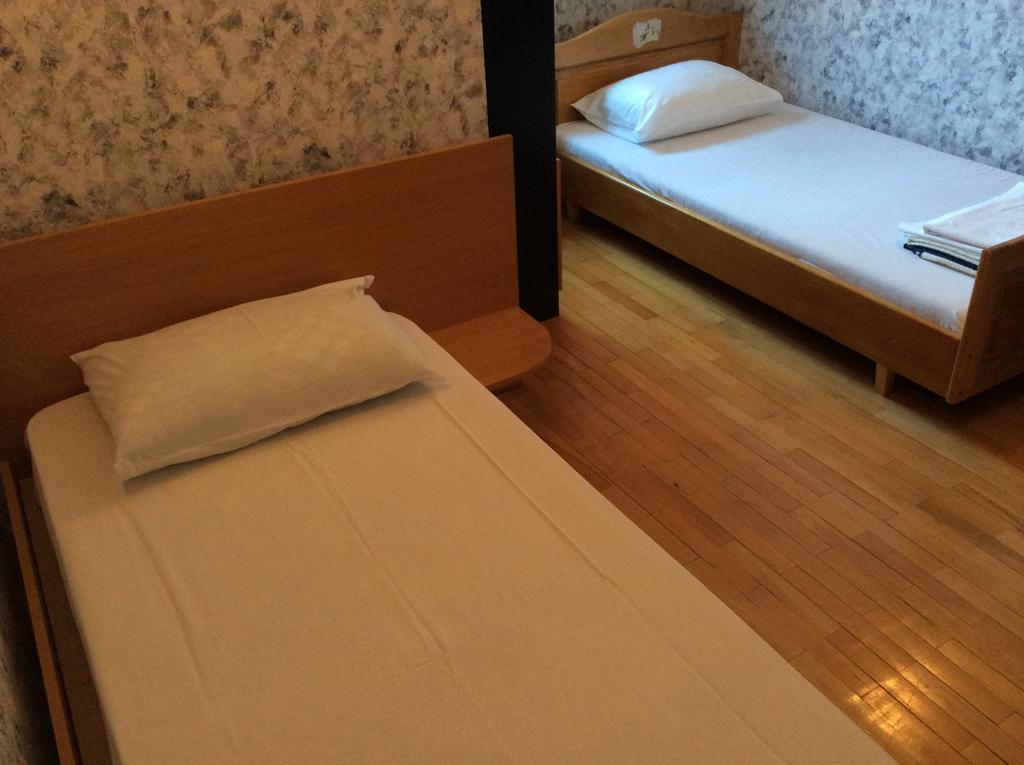 National Hotel Ruse Room photo